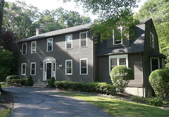 2nd image of 18 Alexsandria Dr