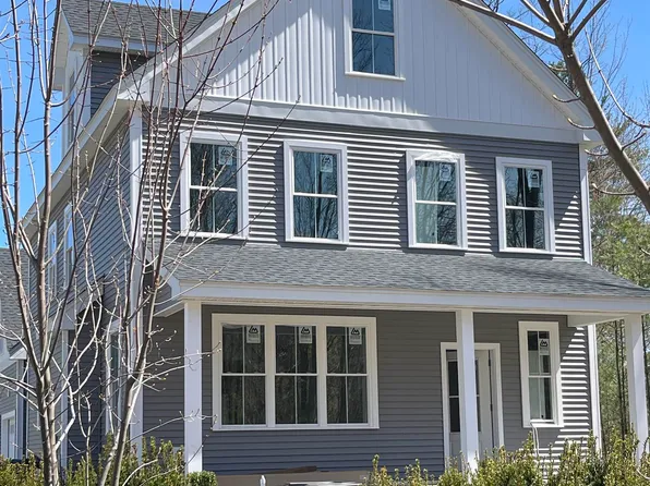 3 Emerald Lane, Dover, NH 03820