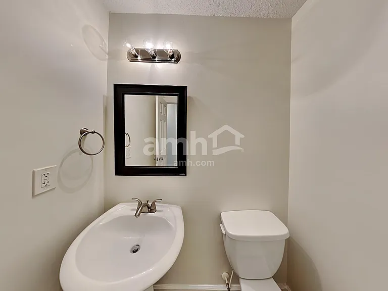 364 Hidden Creek Ln — Photo 8