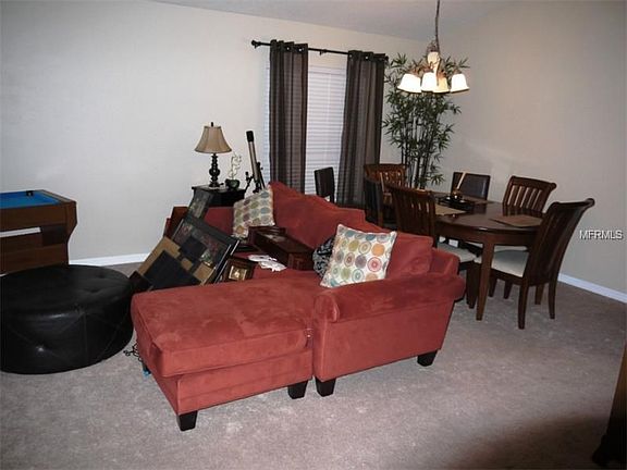 Living Room/Dining Area