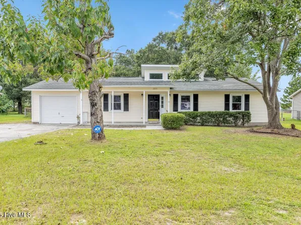 205 Cinnamon Drive, Hubert, NC 28539