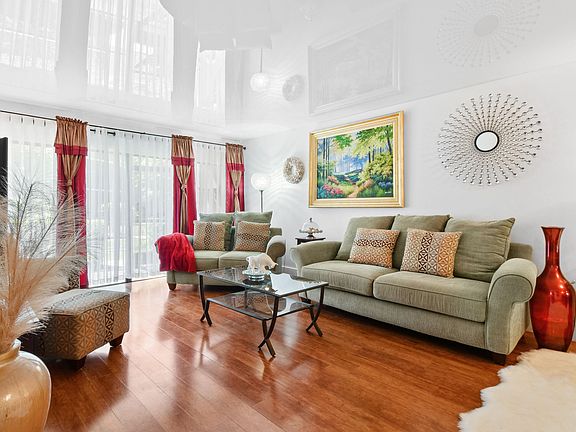 4th image of 3605 S Ocean Blvd #109B