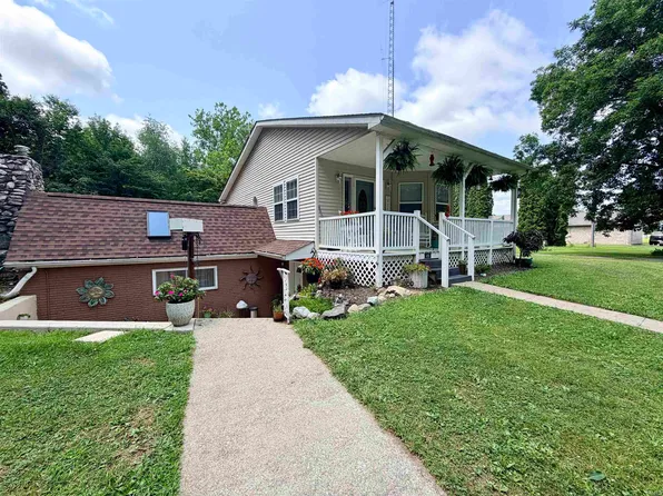 5480 S Salisbury Ct, Monticello, IN 47960