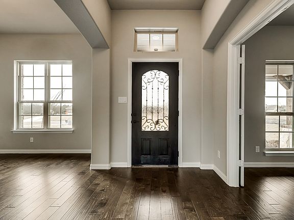 5th image of 2222 Henson Ln