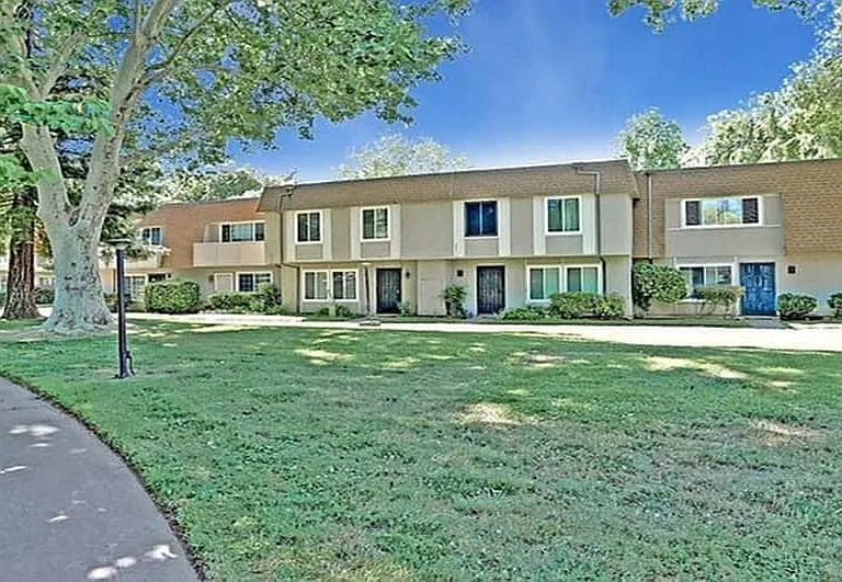 8860 La Riviera Dr — Photo 1