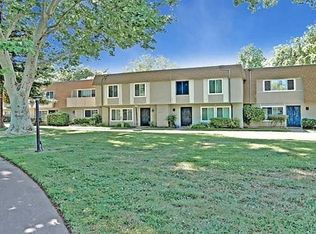 8860 La Riviera Dr, Sacramento, CA 95826