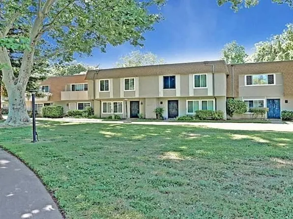 8860 La Riviera Dr, Sacramento, CA