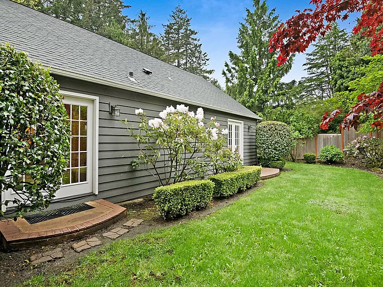 7205 SW Benz Park Dr — Photo 20