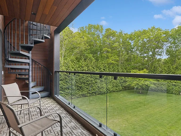 63 Highview Dr — Photo 30
