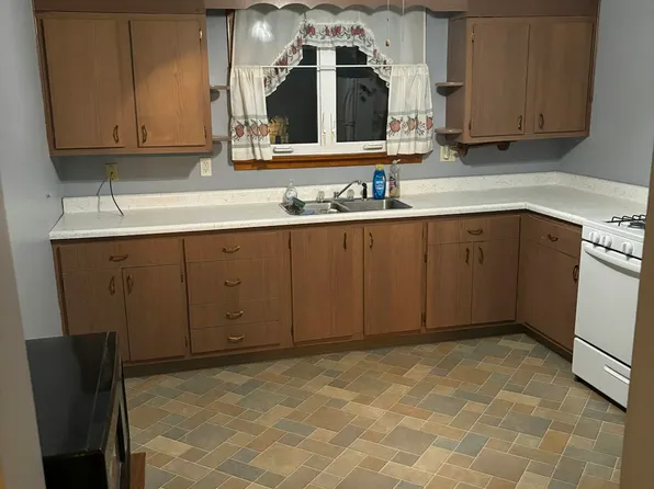 1101 7th Ave, Ford City, PA 16226