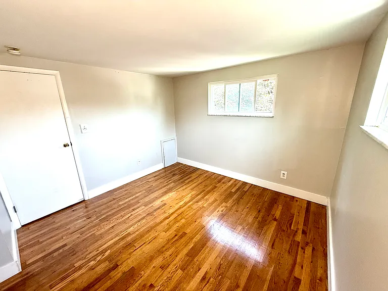 932 Woodhill Dr — Photo 11