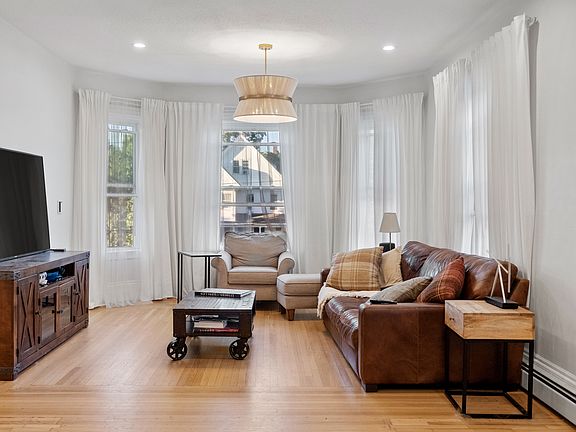 5th image of 147 Wheeler Ave #2