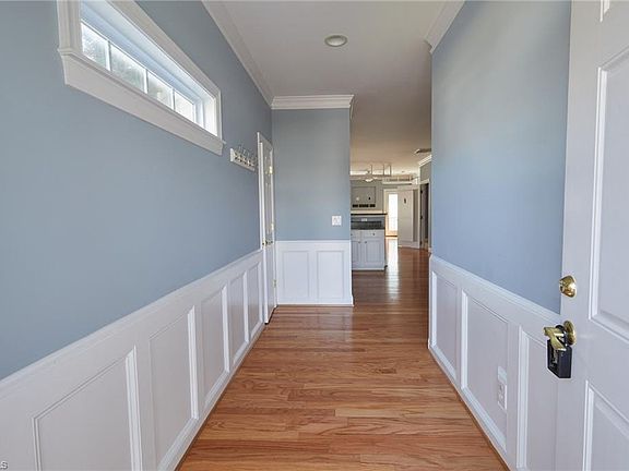 3rd image of 4496 Piedmont Trace Dr