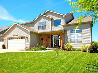 1525 Kelsey St, Washington, IL