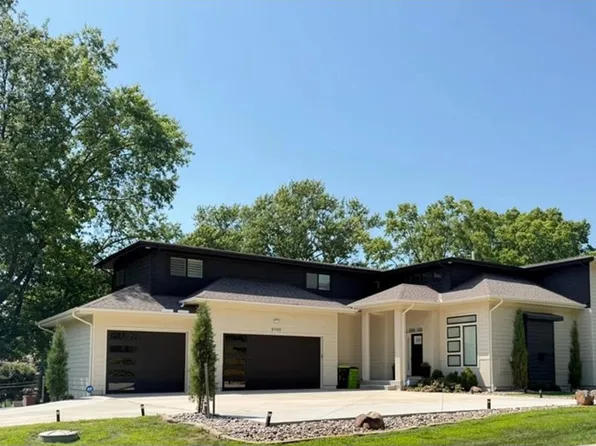 9702 NW 75th St, Weatherby Lake, MO 64152
