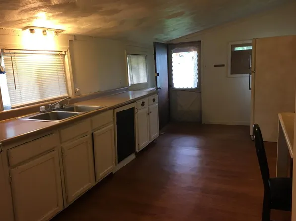 106 Cove Dr, Powhatan Point, OH 43942