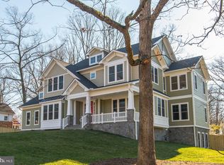 8507 Redwood Dr, Vienna, VA 22180