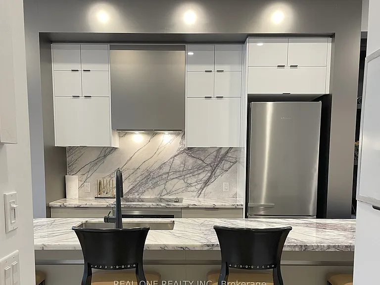 25 Dervock Cres #5 — Photo 9