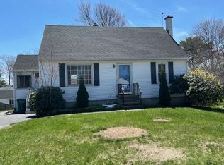 317 High St, Hampton, NH 03842