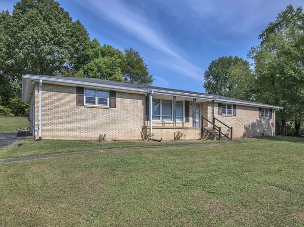 103 Greenbrier St, Dickson, TN 37055