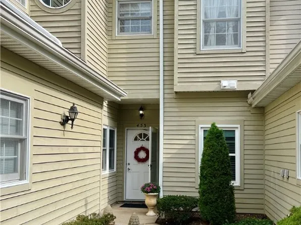 453 Eagle Trce #453, Mayfield Heights, OH 44124