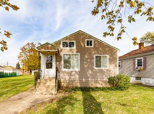 319 E 148th St, Harvey, IL 60426