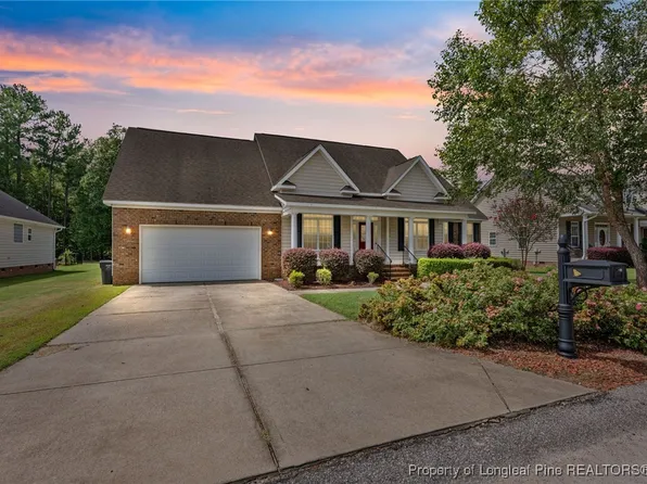 933 Satinwood Ct, Fayetteville, NC 28312