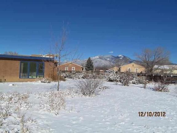 3rd image of 207 Thomas Ct