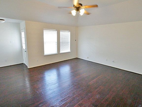 Coffered ceiling in Living Room