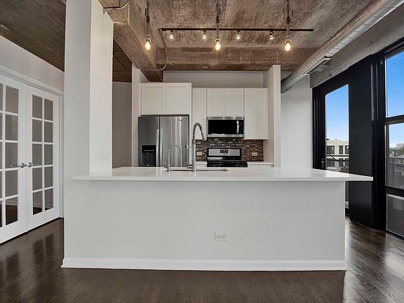 2nd image of 1000 W 15th St Unit 328