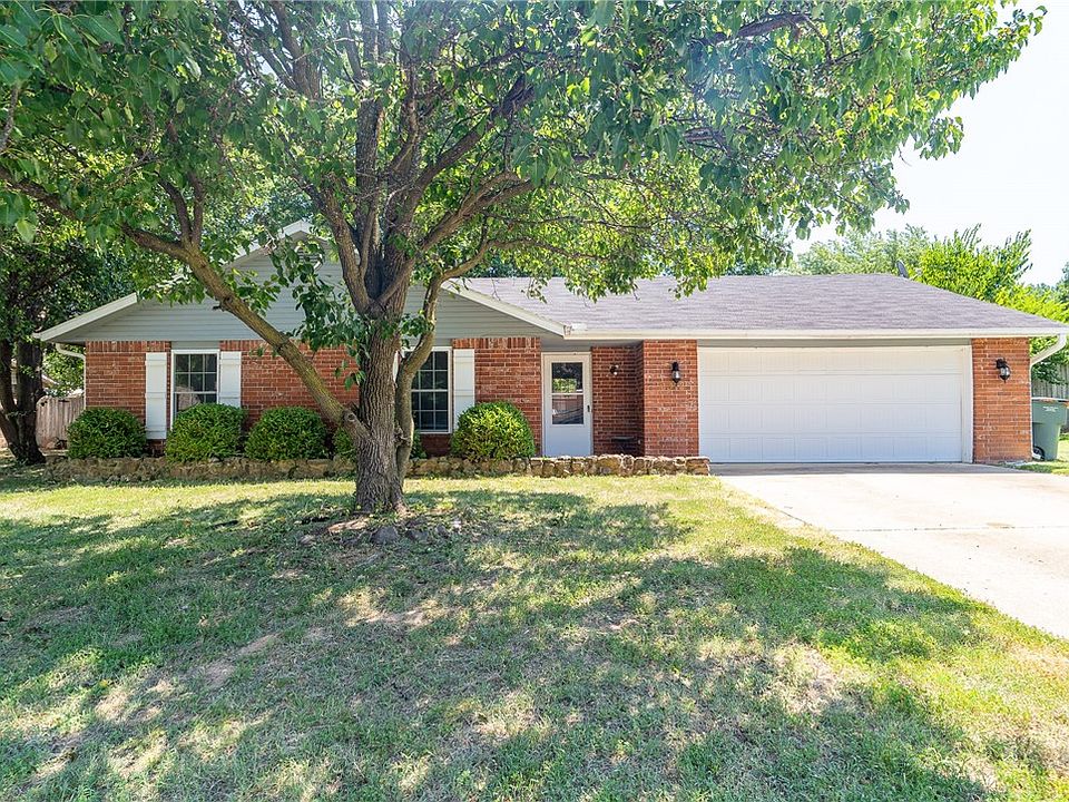 1st image of 1372 N Pine Creek Dr