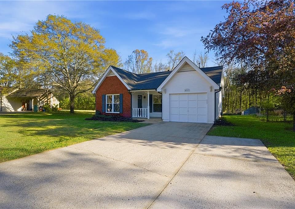 1st image of 403 Brittan Trl