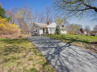 5 Northgate Rd, Chelmsford, MA 01824