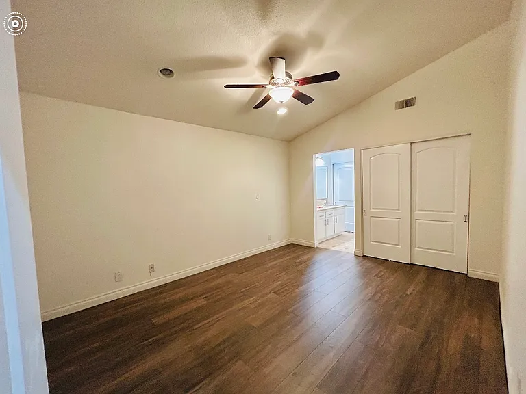 2034 Riverbirch Dr — Photo 2