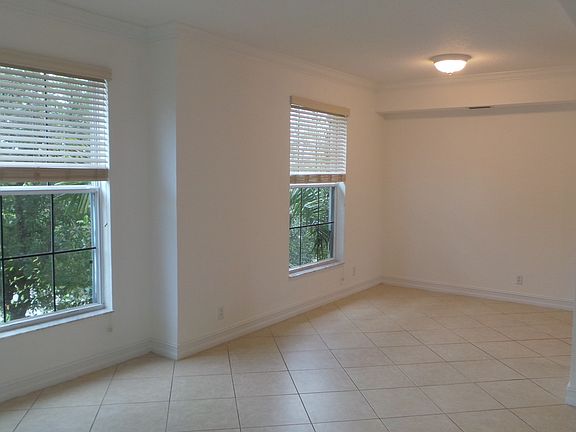 3rd image of 743 N St
