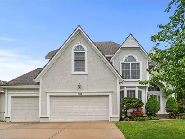 14015 Parkhill St, Overland Park, KS 66221