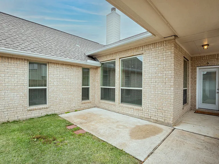 2710 Falcon Knoll Ln — Photo 30