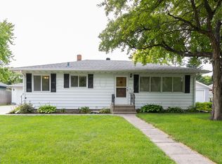 1905 17th St S, Fargo, ND 58103