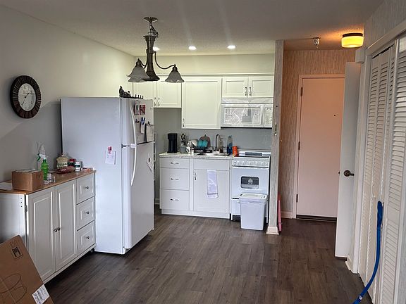 4th image of 5001 Little River Rd. #E-517