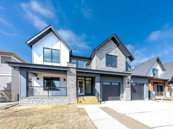 15 E 42nd St SW, Calgary, AB T3C 1Y2