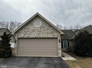92 Keswick Dr, Mechanicsburg, PA