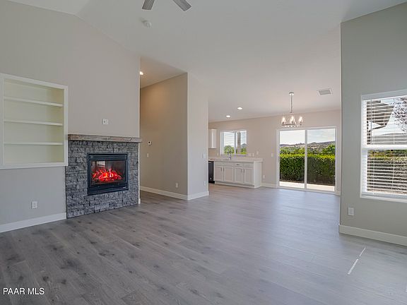 5th image of 1617 Addington Dr