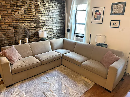 Rented by Brooklyn Real Inc | media 2