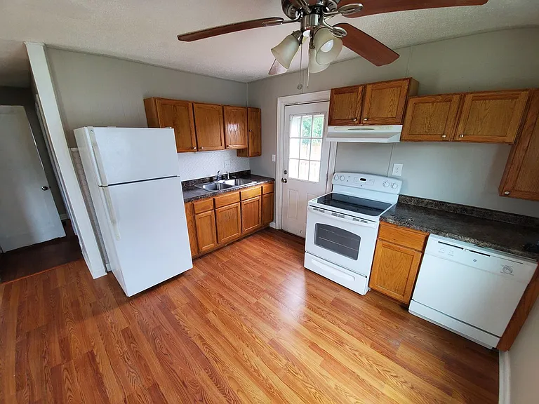333 Archer Dr — Photo 5