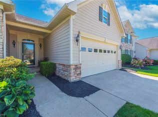 5609 E Breezeway Dr, North Ridgeville, OH 44039