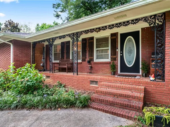 578 Dogwood Dr, Lawrenceville, GA 30046