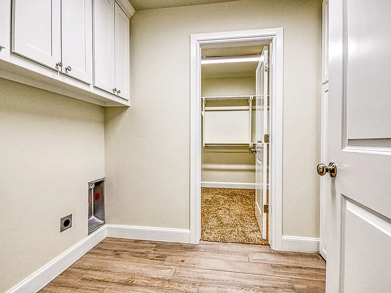 3100 Pebble Pond Dr — Photo 7