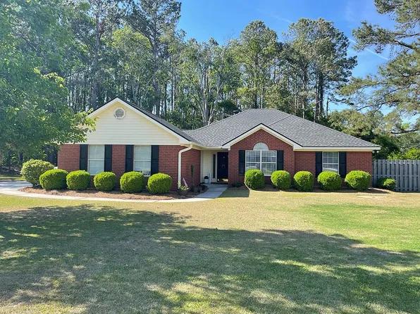 102 Dover Ct, Guyton, GA 31312