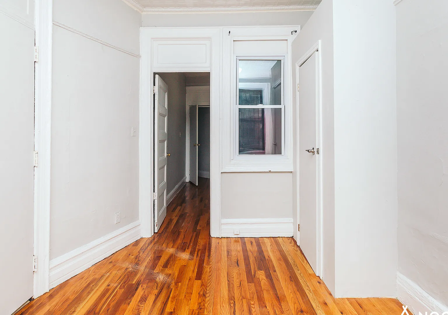 25 Kingsland Avenue — Photo 4