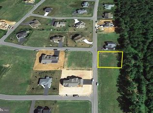 7023 Saint Annes Dr, Fayetteville, PA 17222